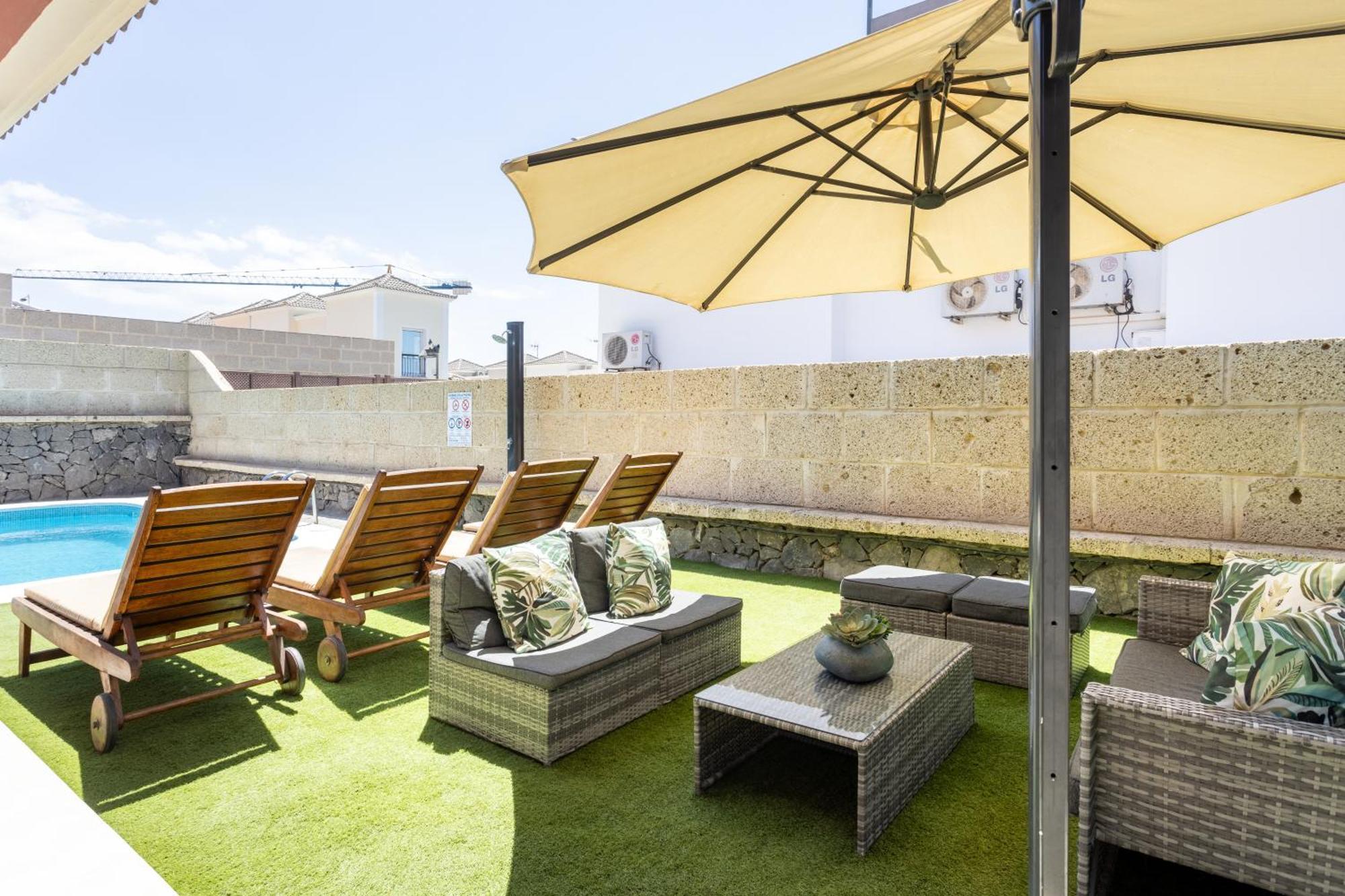 Villa Chloe Costa Adeje Tenerifesummervillas Giant Private Pool 11 Meters Long ภายนอก รูปภาพ