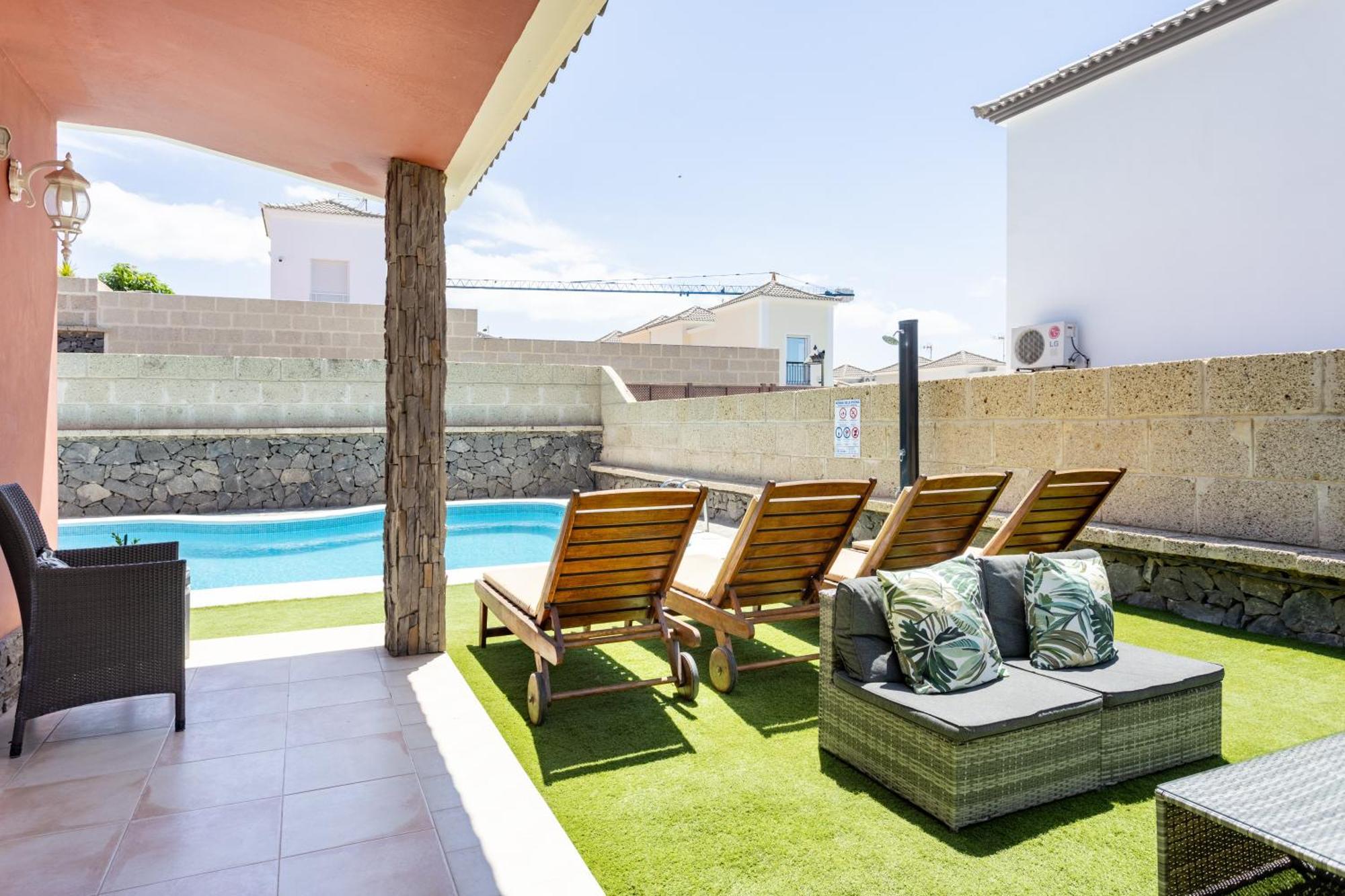 Villa Chloe Costa Adeje Tenerifesummervillas Giant Private Pool 11 Meters Long ภายนอก รูปภาพ